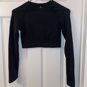 AMAZON BLACK WORKOUT CROP TOP